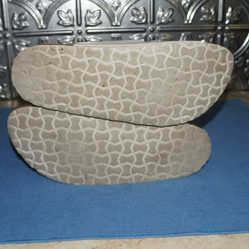 CUSHIONAIRE Women's Size 8.5M Lane Cork Footbed Sandal with Comfort